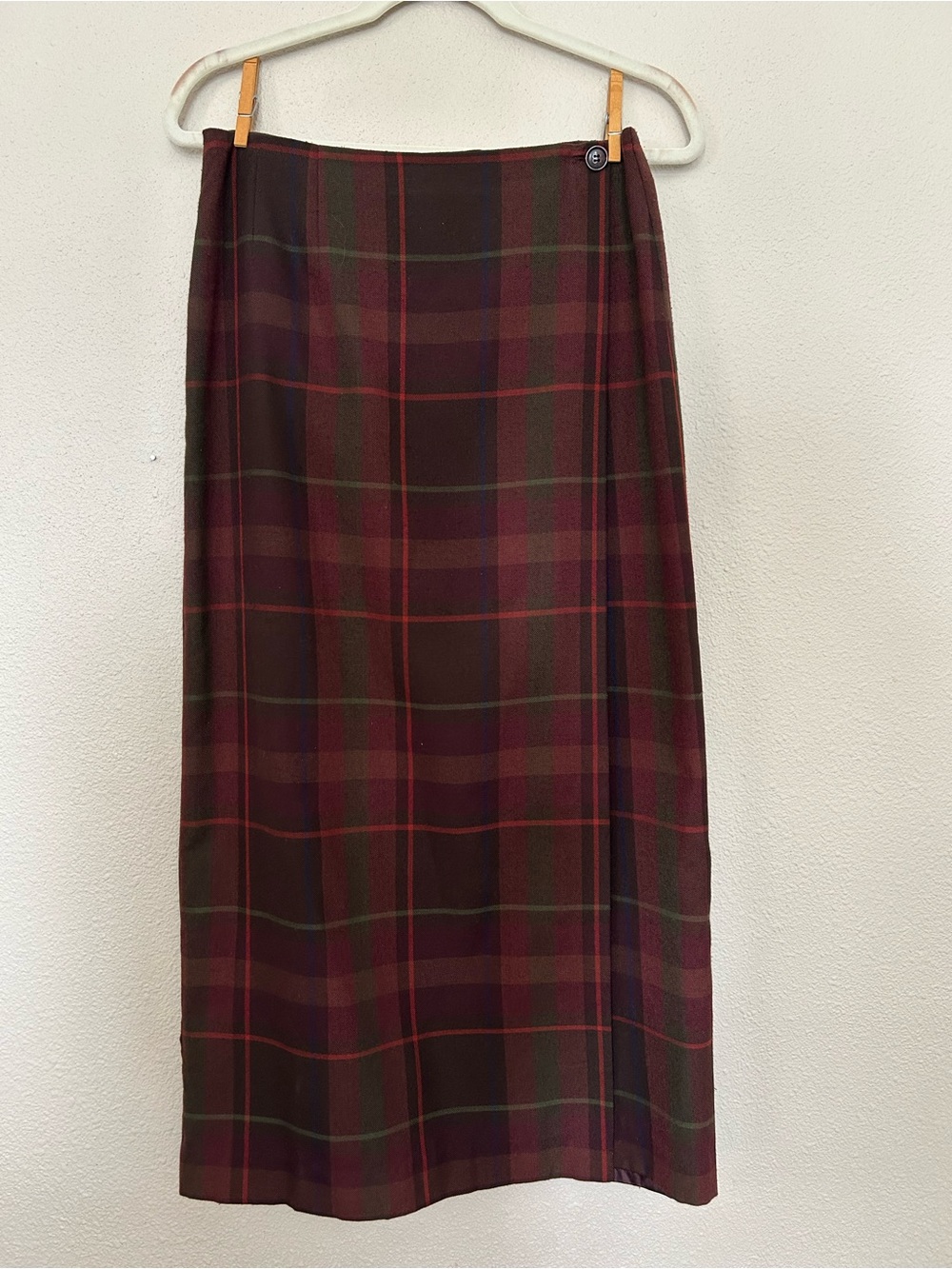 VINTAGE 90s | Tribeca Studio | Plaid Maxi Skirt in Burgundy
